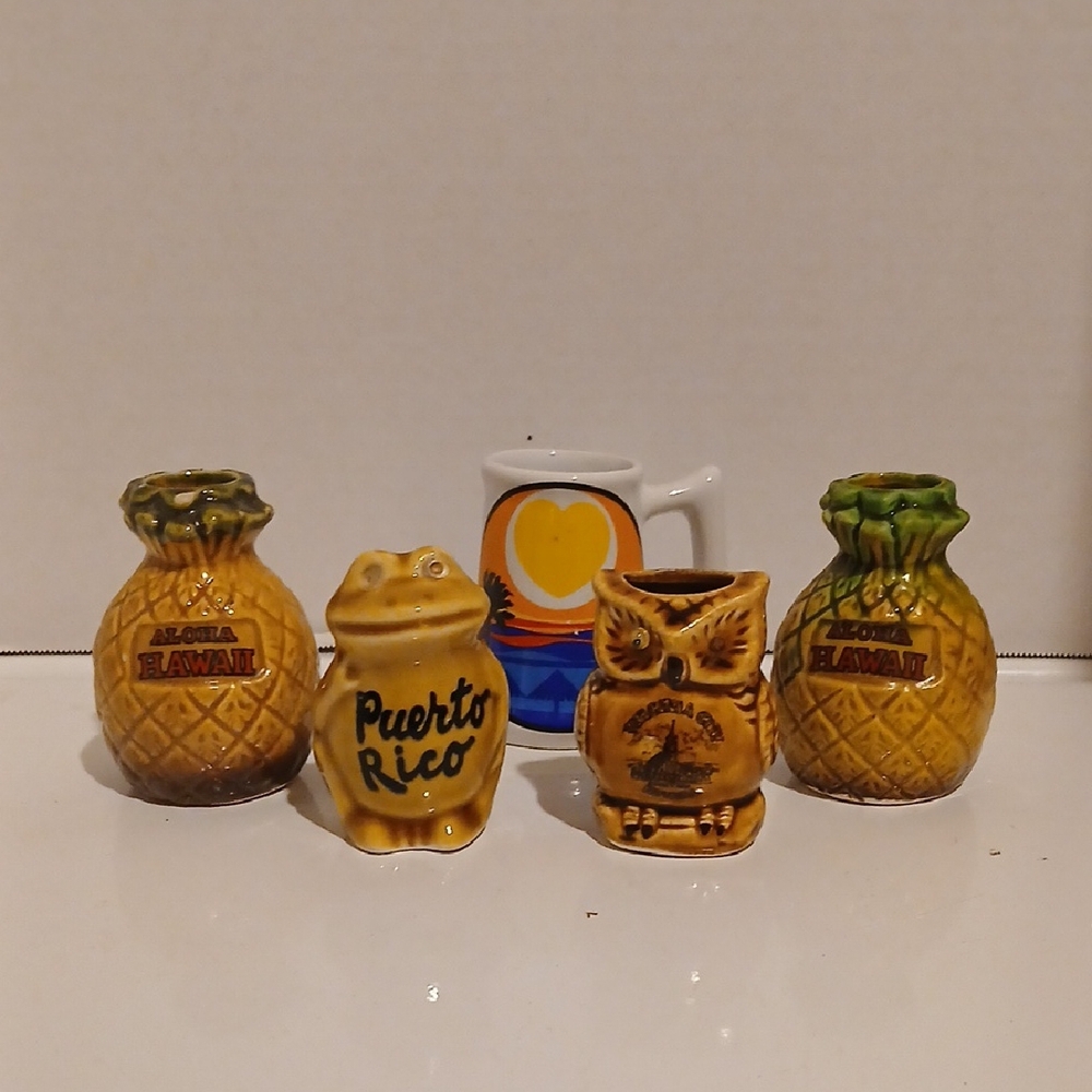 Vintage Yellow and Brown Ceramic Figurines Set